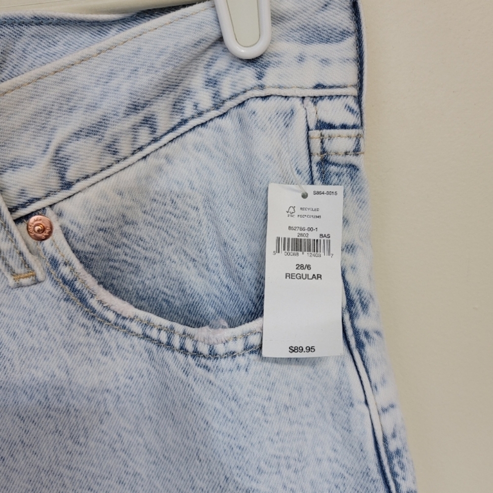 Levi's Light Wash Women's Jeans